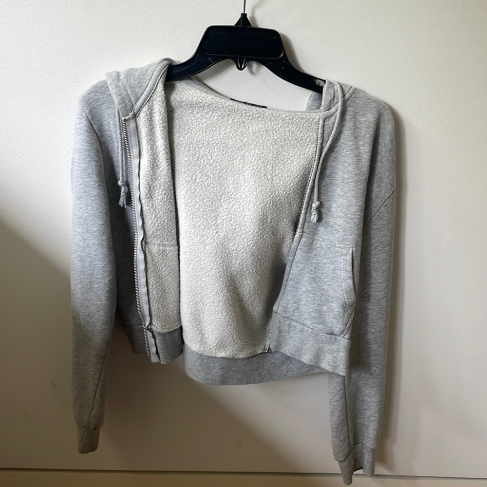 brandy melville cropped sweatshirt